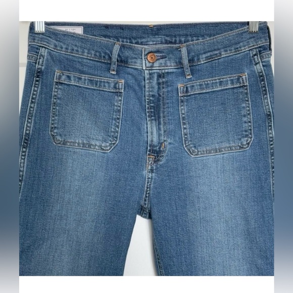 GAP 70’S Flare High Rise Jeans Women’s Size 31/12 Short - Picture 6 of 9